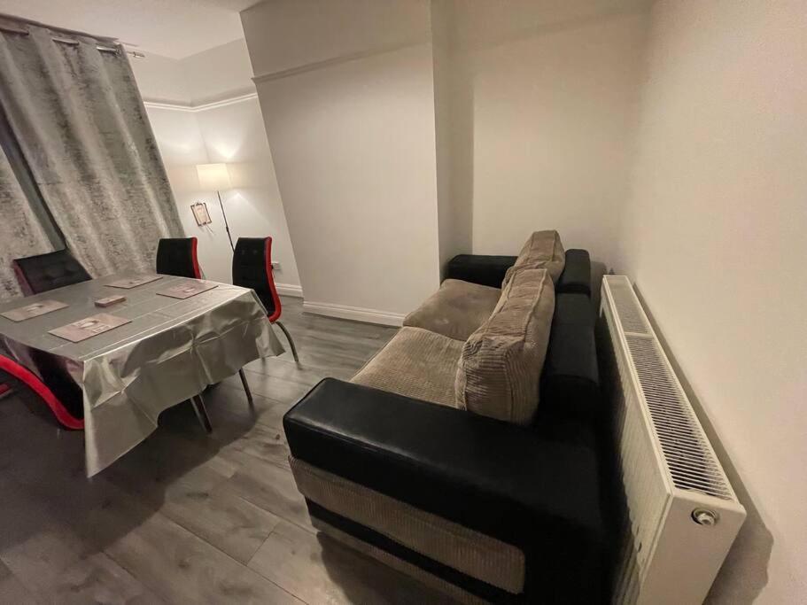 Large Beautiful 3 Bed House In City Of Birmingham Kültér fotó